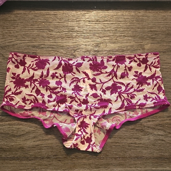 Victoria's Secret Purple Floral Lace Briefs - Picture 1 of 6